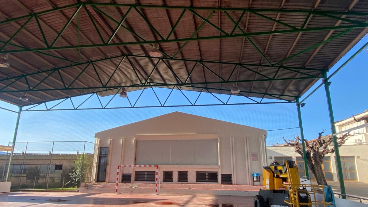 Pintura de nave industrial: exterior renovado y protegido